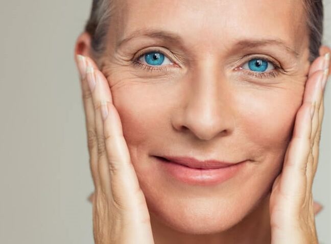 SIMPLA 360 slows down the process of withering of the skin
